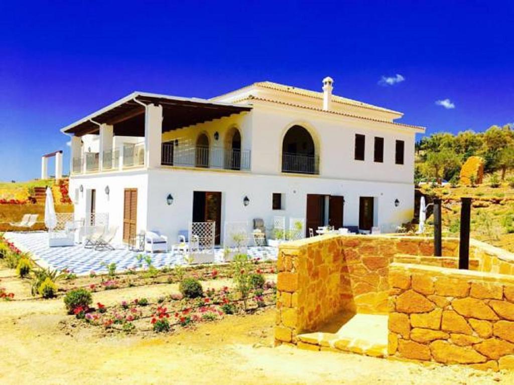 Villa I Giardini Di Limoni By Klabhouse Шакка Экстерьер фото